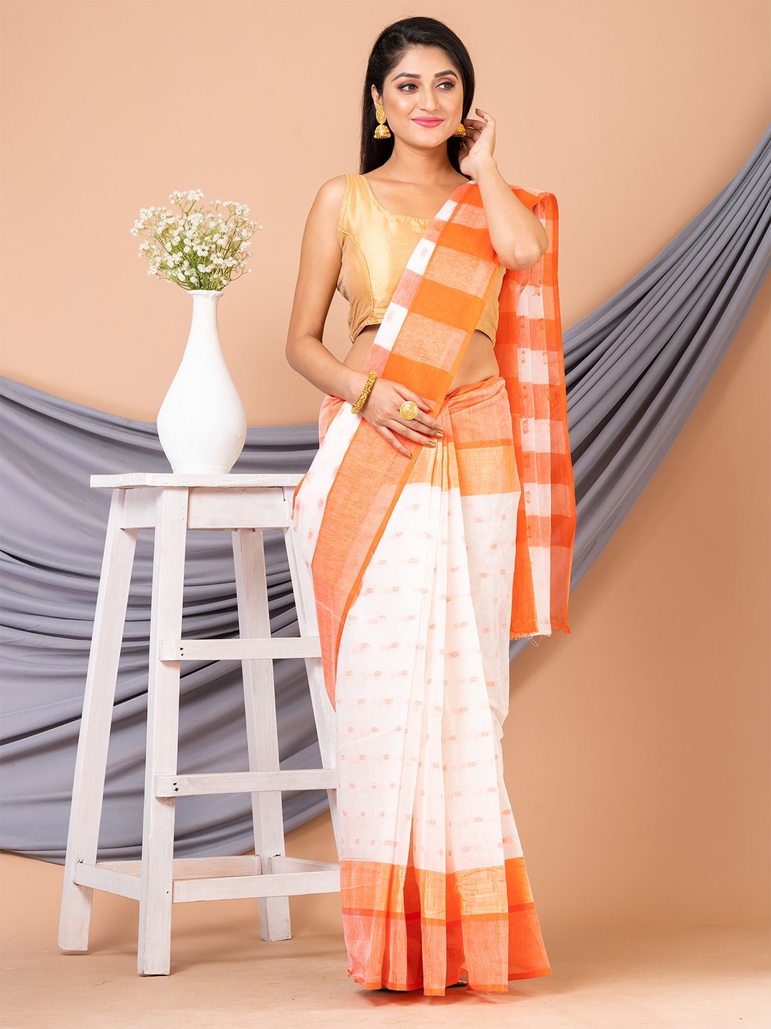 

HOUSE OF ARLI Woven Design Pure Cotton Taant Saree, White