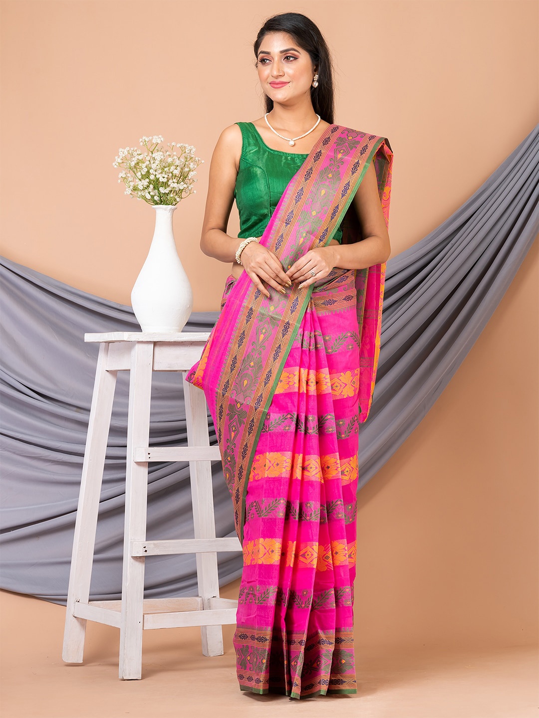 

HOUSE OF ARLI Woven Design Pure Cotton Taant Saree, Pink