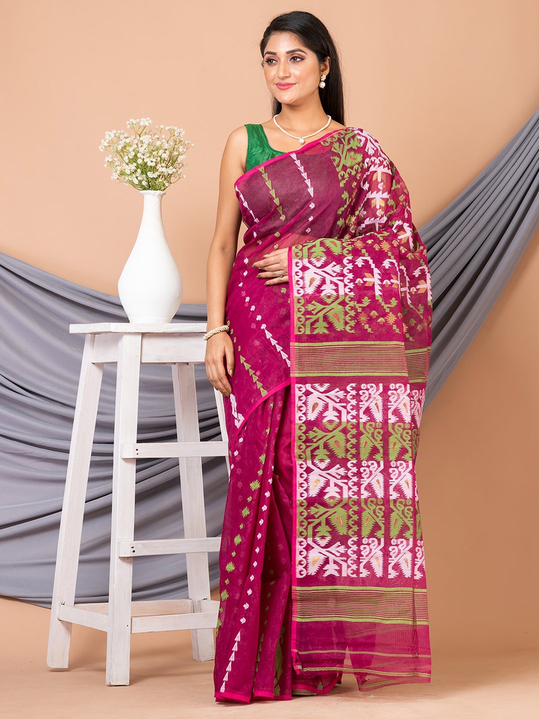 

HOUSE OF ARLI Woven Design Pure Cotton Jamdani Saree, Purple