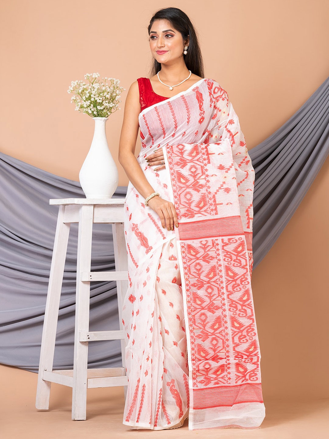 

HOUSE OF ARLI Ethnic Motifs Woven Design Pure Cotton Jamdani Saree, White