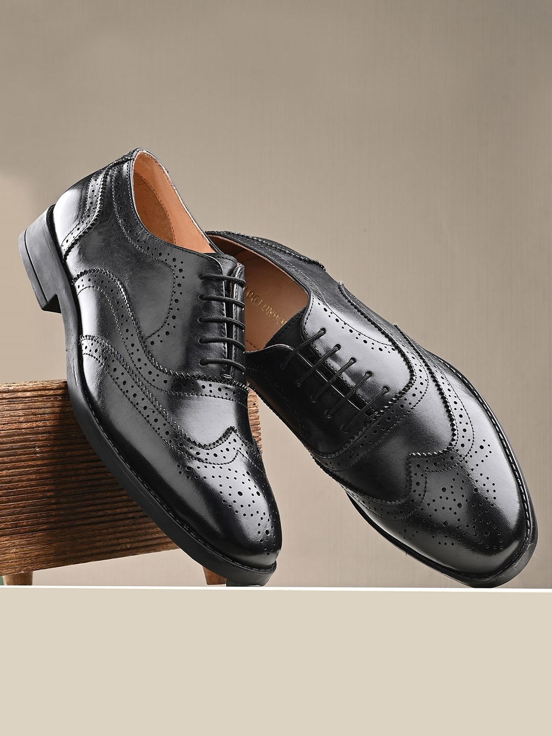 

CLOG LONDON Men Perforated Leather Formal Brogues, Black