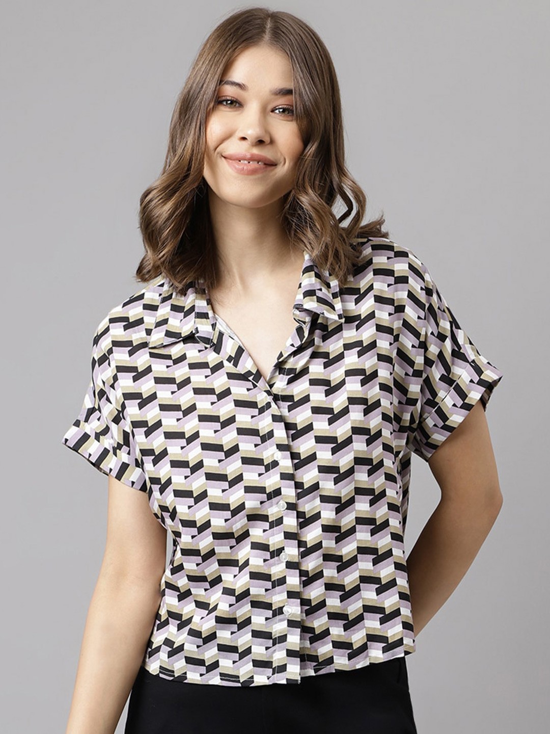 

Latin Quarters Geometric Print Shirt Collar Short Sleeves Shirt Style Top, Lavender