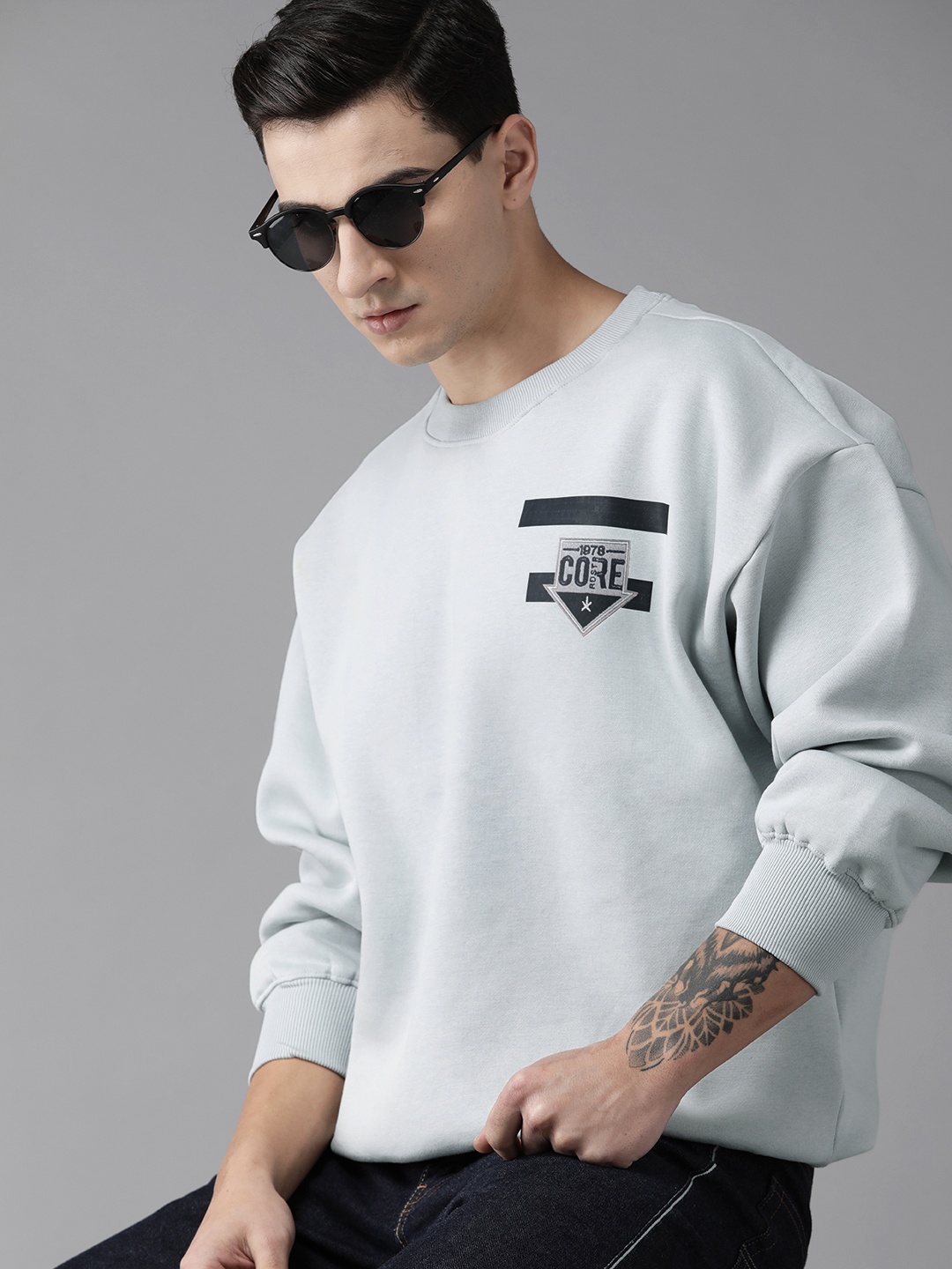

Roadster Men Graphic Printed Sweatshirt, Grey
