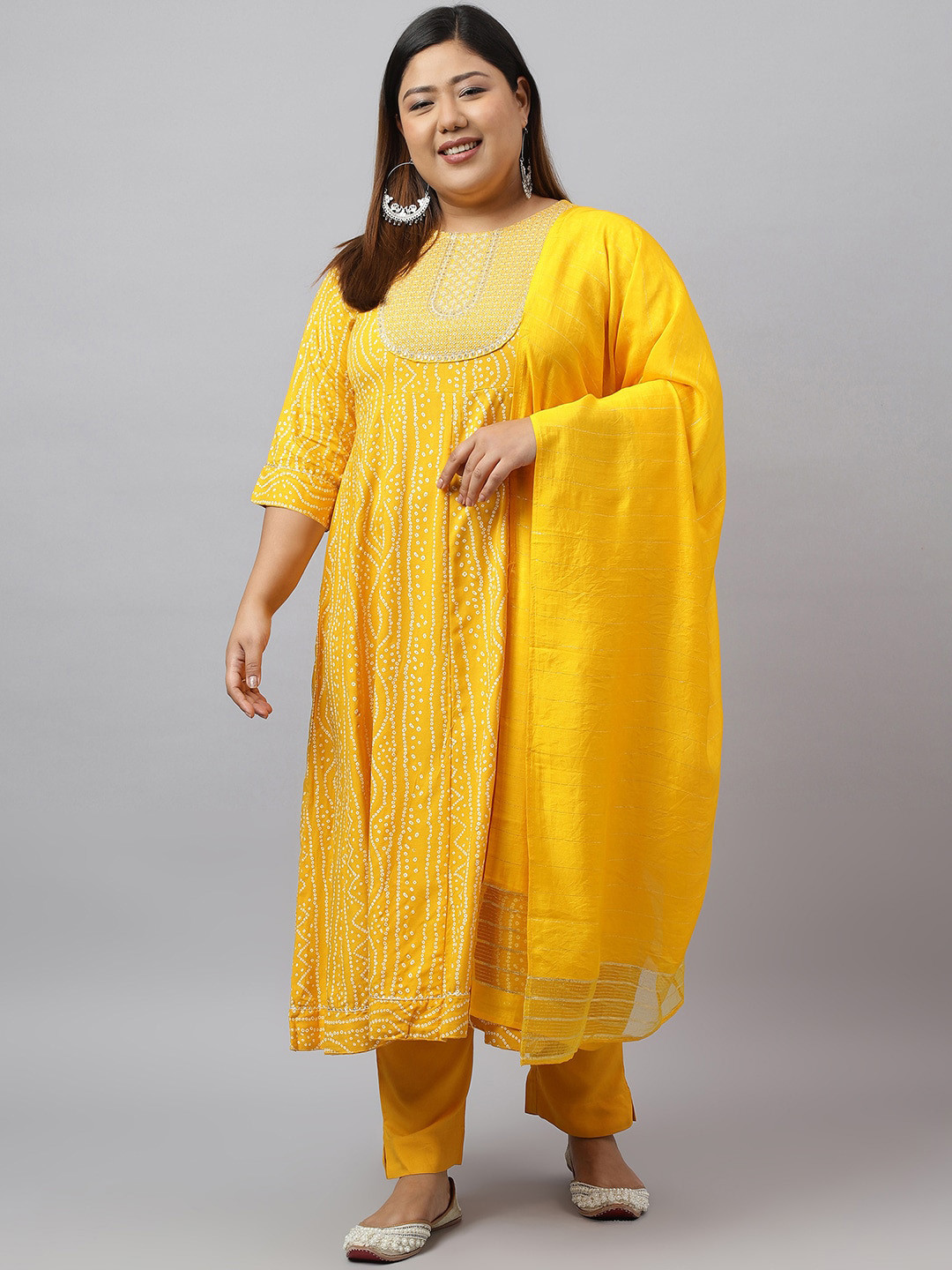 

XL LOVE by Janasya Plus Size Bandhani Printed Anarakli Kurta & Trouser With Dupatta, Yellow