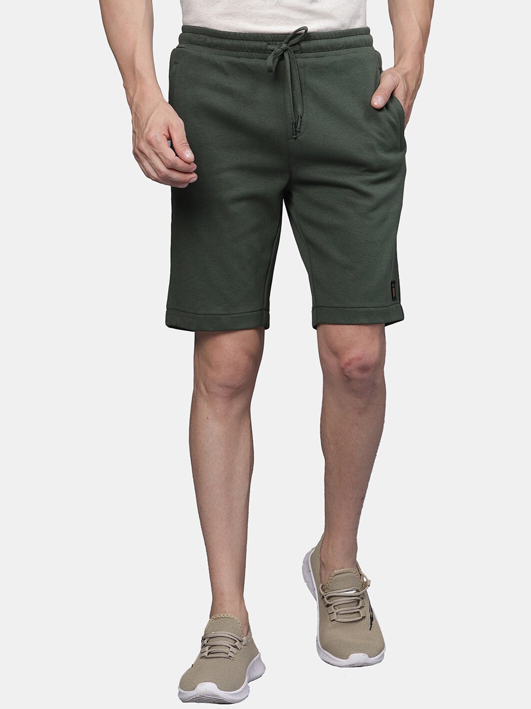 

t-base Men Mid-Rise Regular Shorts, Olive