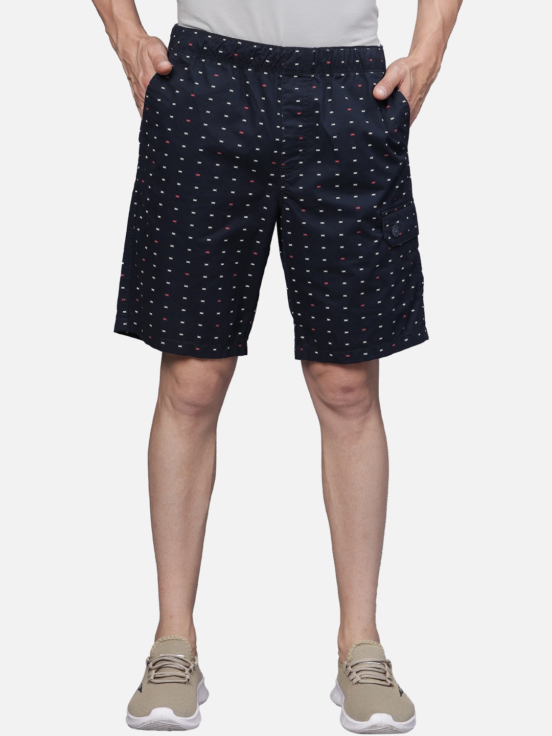 

t-base Men Geometric Printed Mid-Rise Cotton Shorts, Navy blue