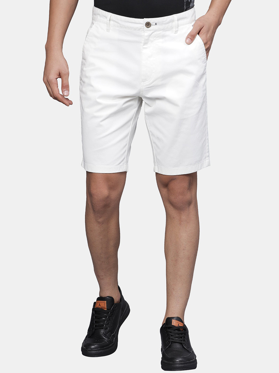 

t-base Men Mid Rise Cotton Chino Shorts, White