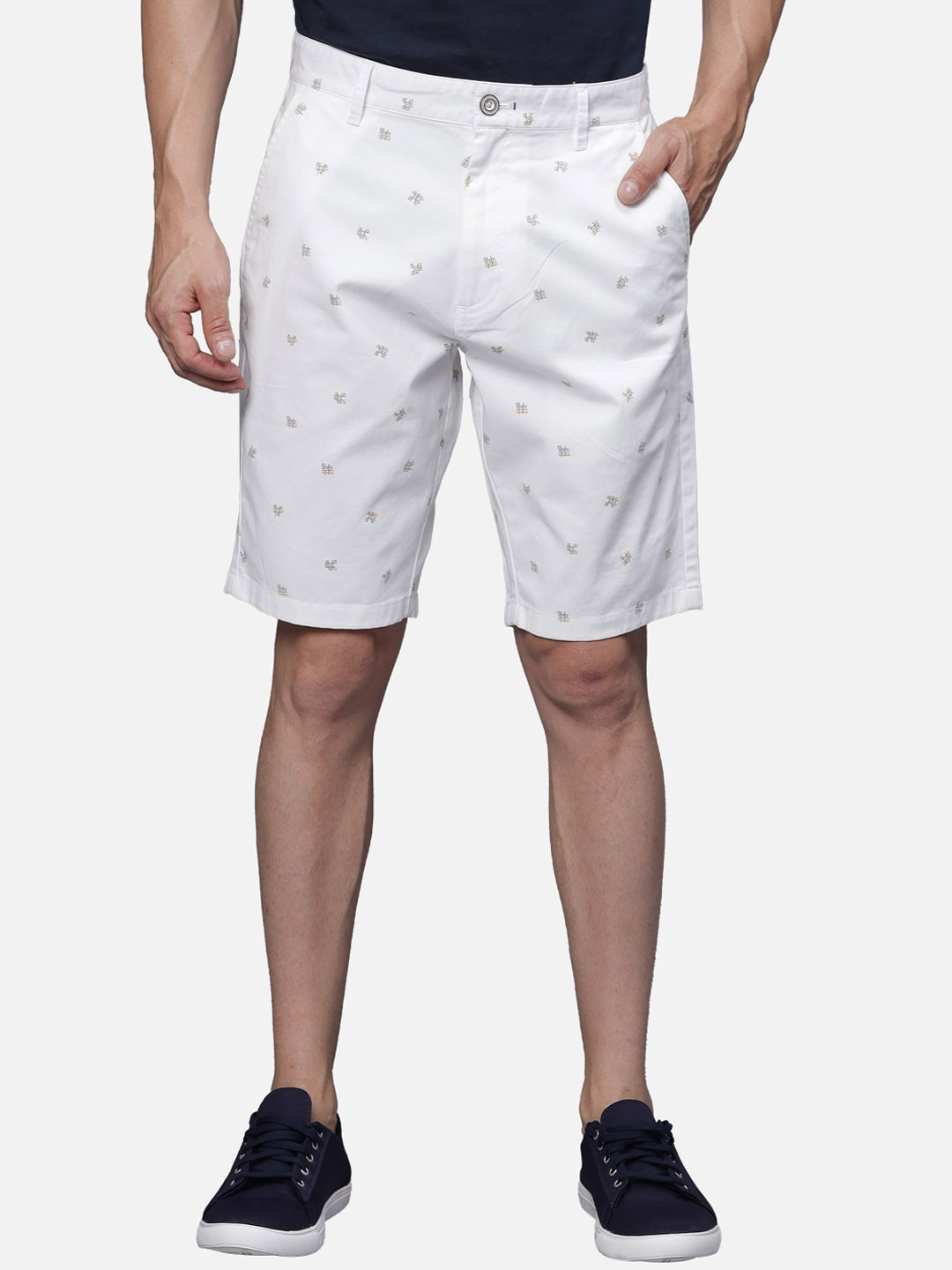 

t-base Men Mid-Rise Conversational Printed Shorts, Off white
