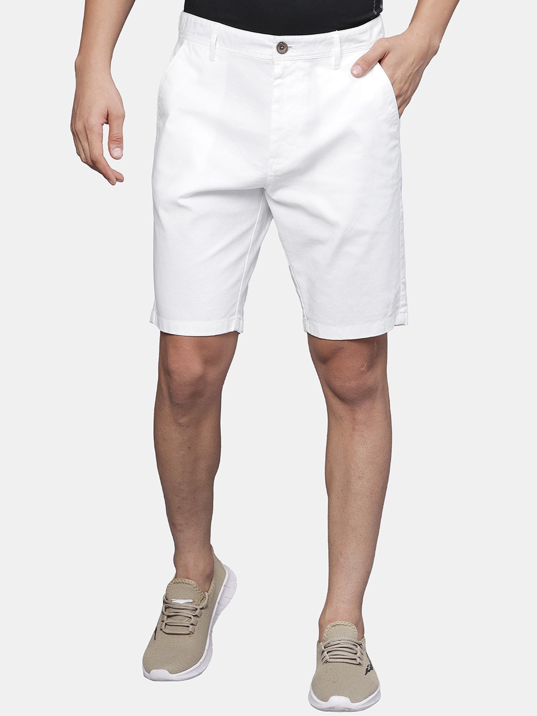 

t-base Men Mid Rise Cotton Linen Chino Shorts, White