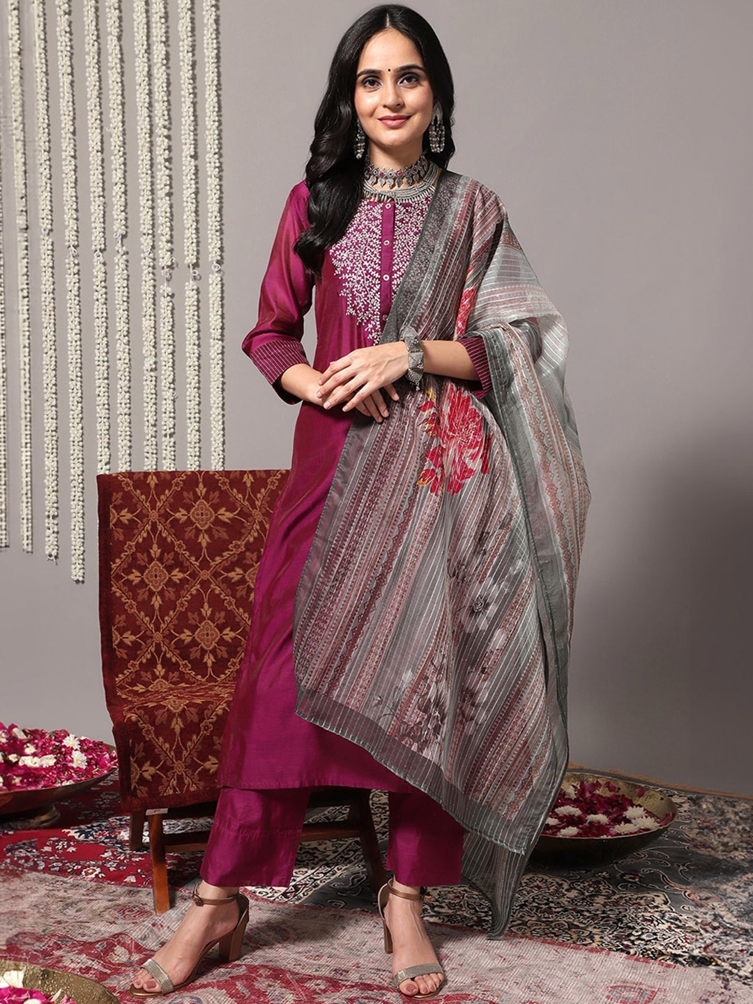 

Varanga Magenta Ethnic Motifs Yoke Design Thread Work Kurta Wth Trousers & With Dupatta