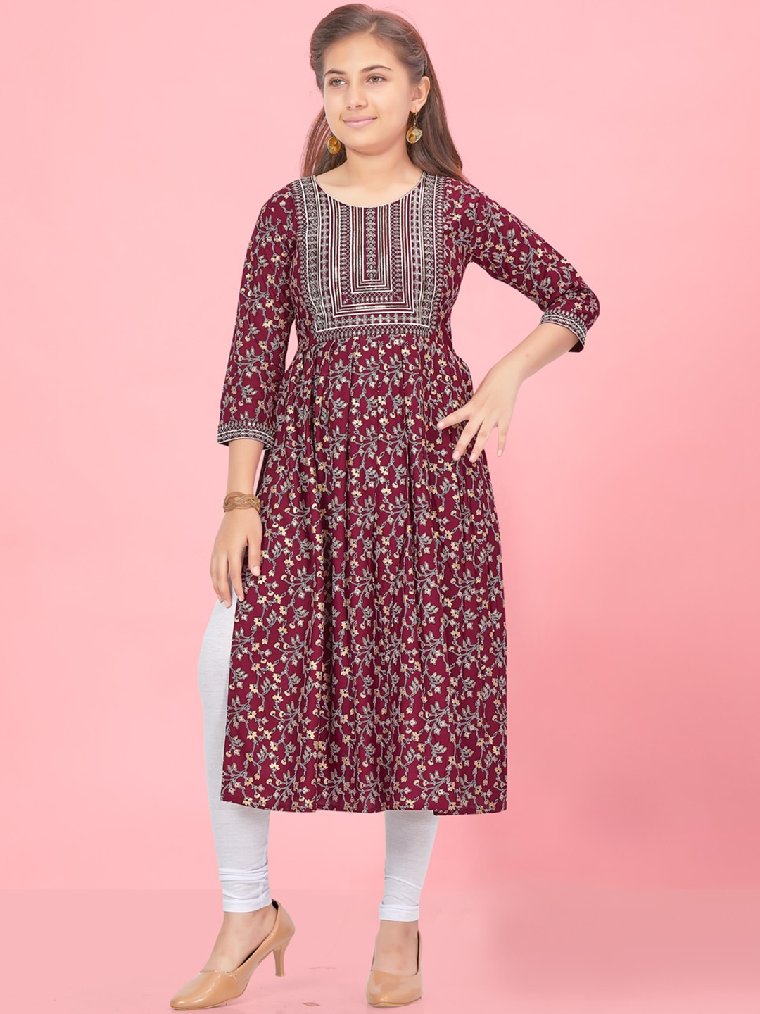 

Aarika Girls Floral Printed A-line Pure Cotton Kurta With Leggings, Purple