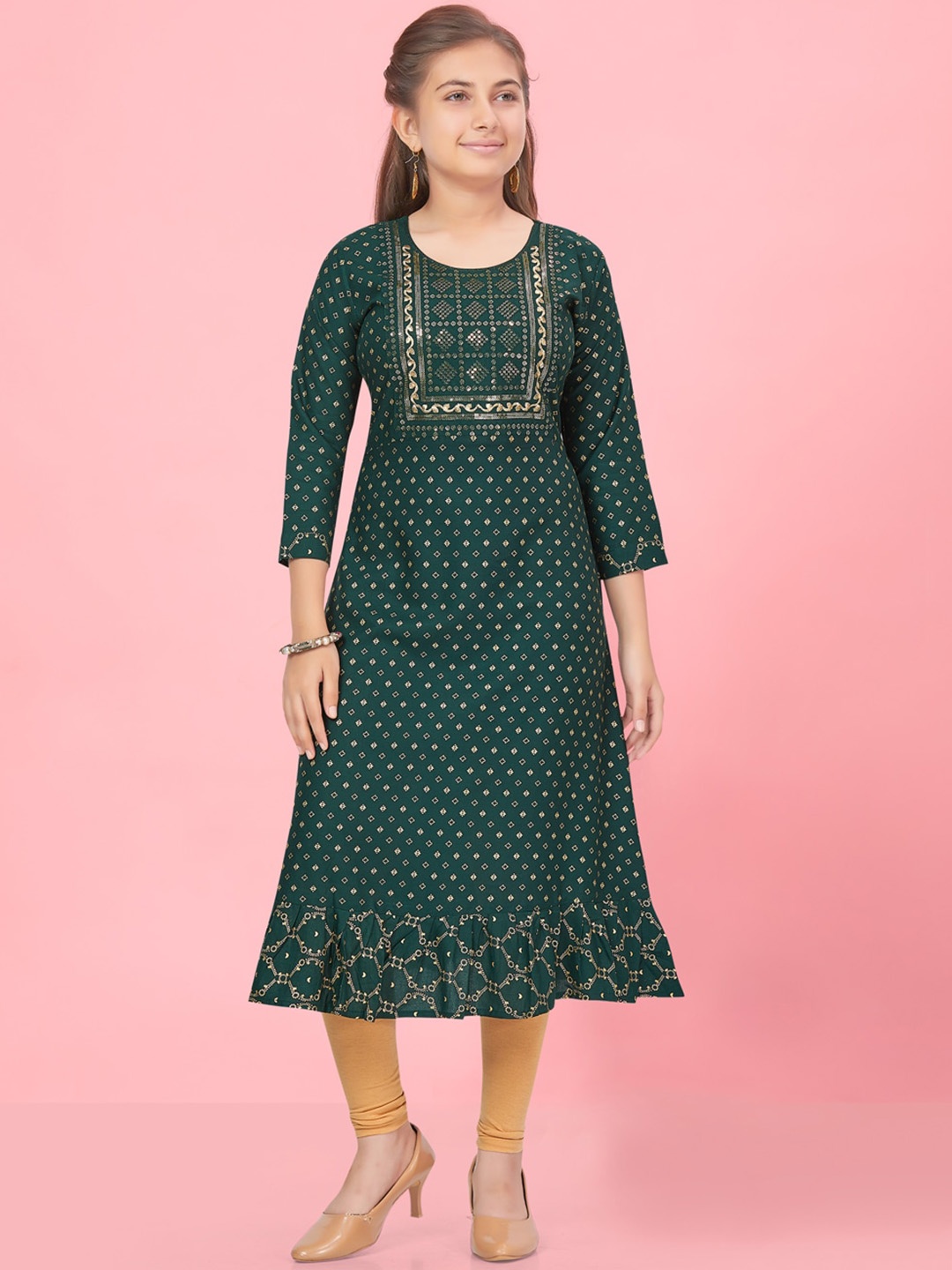 

Aarika Girls Ethnic Motifs Printed Sequinned A-Line Kurta, Green