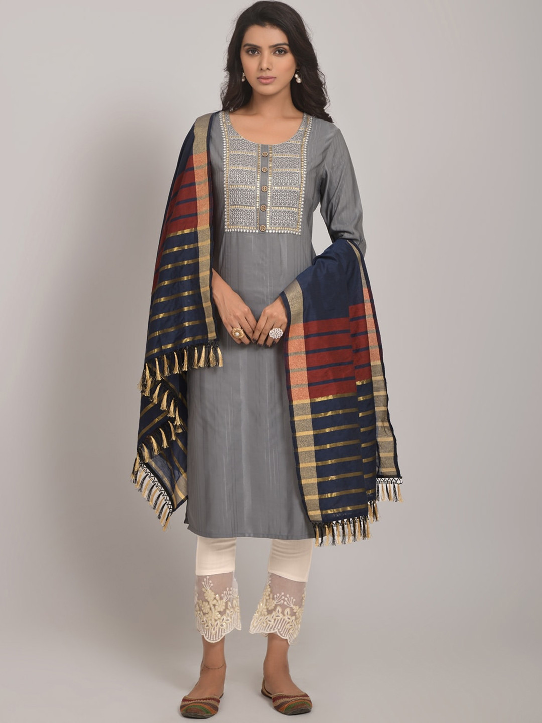 

JAPNAAM Ethnic Motifs Yoke Design Regular Thread Work Kurta with Trousers & Dupatta, Grey