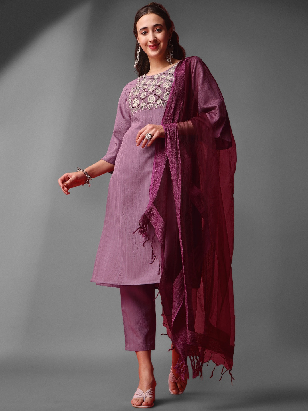 

JAPNAAM Ethnic Motifs Yoke Design Regular Thread Work Kurta with Trousers & With Dupatta, Purple
