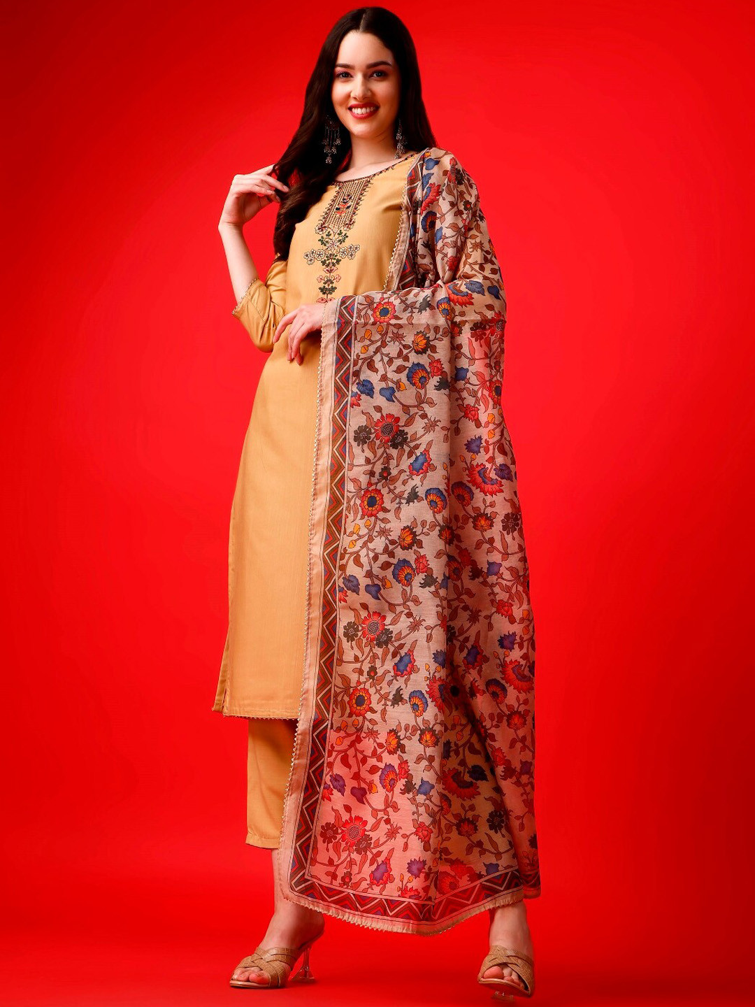 

JAPNAAM Ethnic Motifs Yoke Design Regular Thread Work Kurta With Trousers & Dupatta, Coffee brown