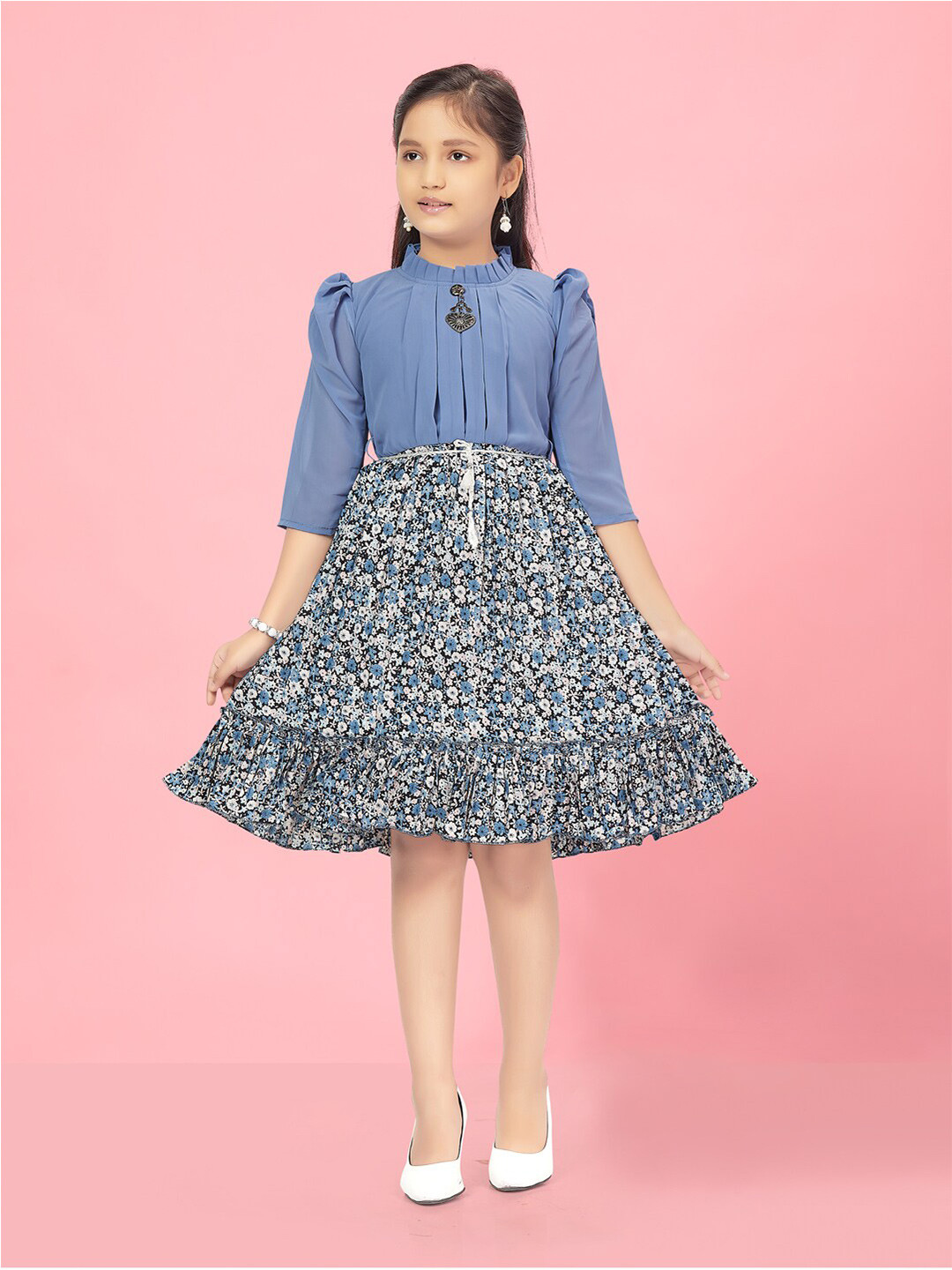 

Aarika Girls Floral Printed Puff Sleeves Fit & Flare Dress, Blue