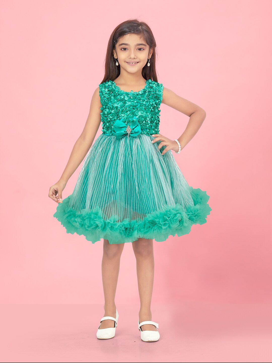 

Aarika Girls Self Design Applique & Embellished Tulle Net Fit & Flare Dress, Green