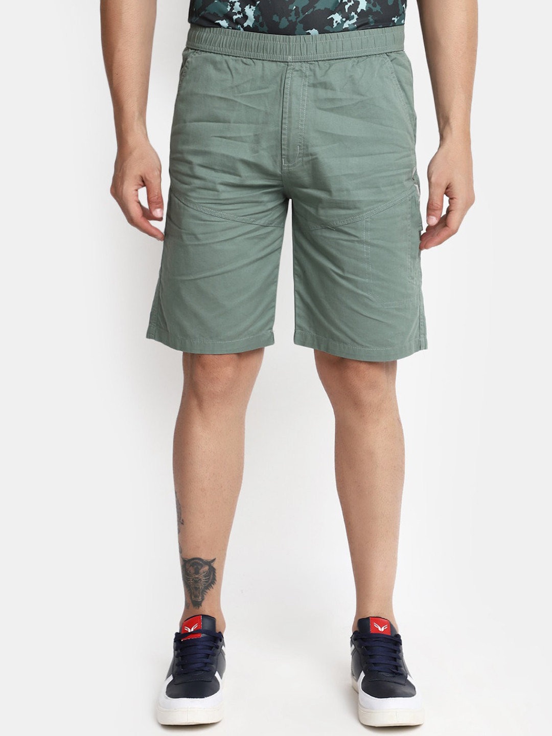 

V-Mart Men Mid Rise Shorts, Brown