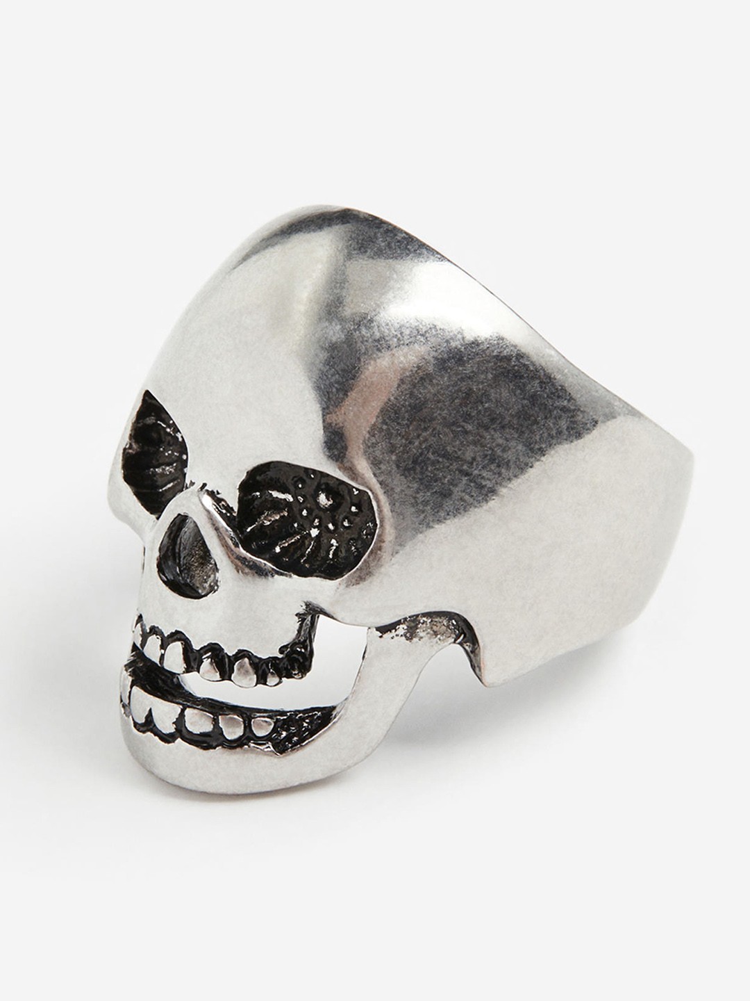 

H&M Men Skull-Shaped Ring, Silver
