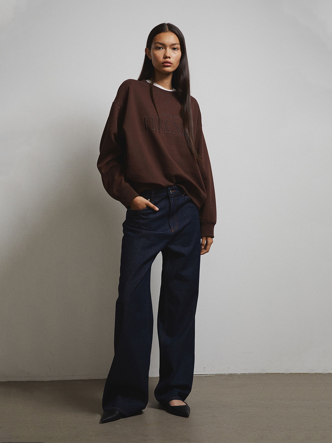 

H&M Relaxed-Fit Sweatshirt, Brown