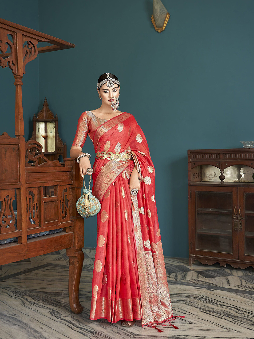 

elora Woven Design Zari Banarasi Saree, Red