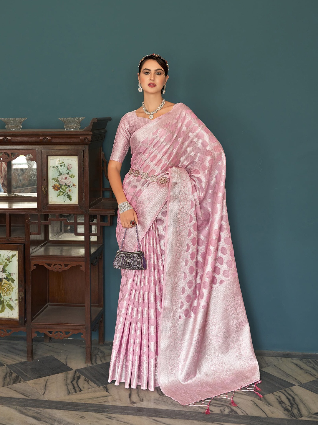 

elora Ethnic Motifs Woven Design Zari Banarasi Designer Saree, Pink