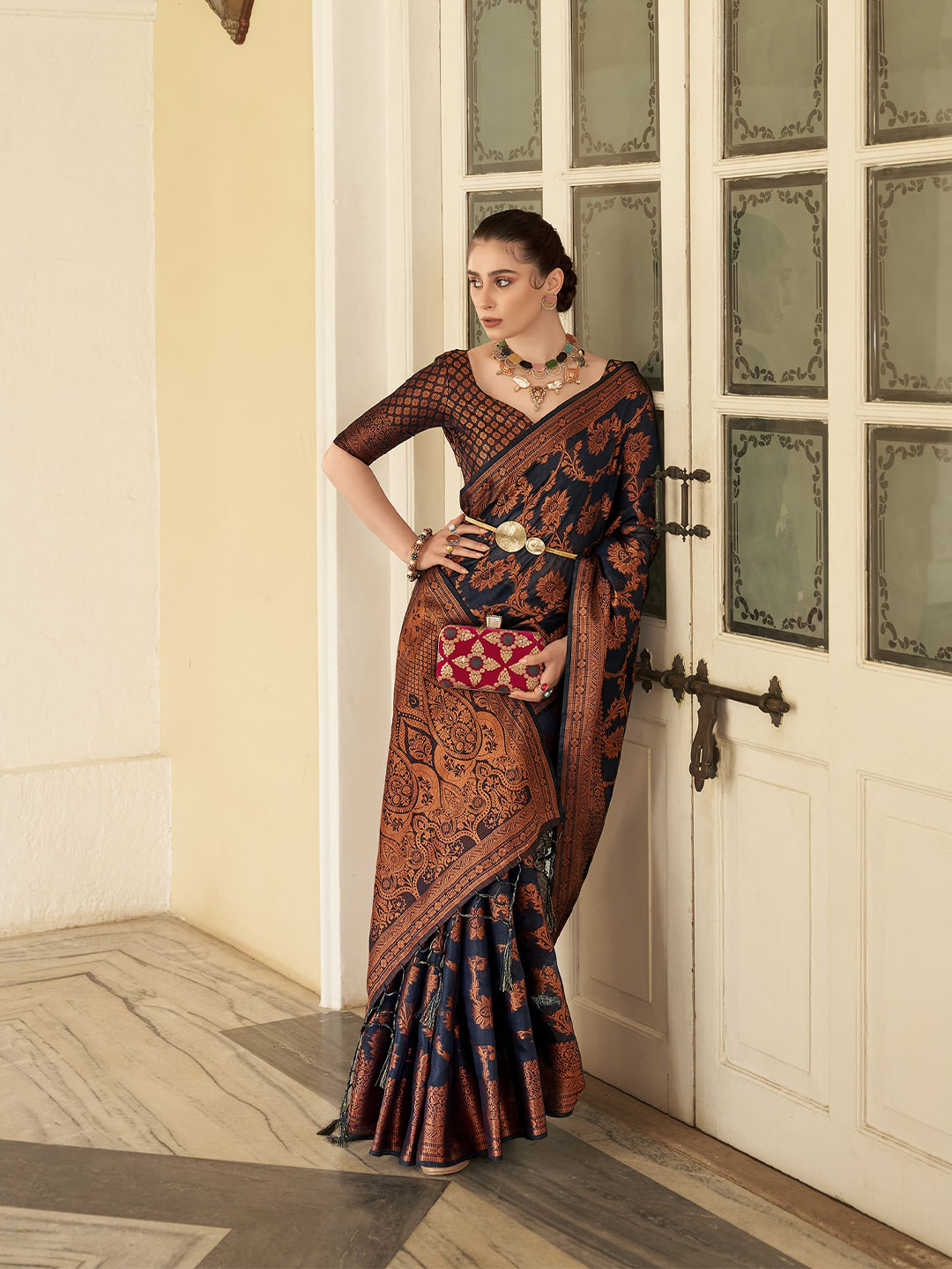 

elora Floral Woven Design Zari Banarasi Saree, Navy blue