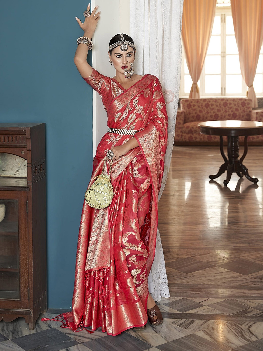 

elora Ethnic Motifs Woven Design Zari Silk Cotton Banarasi Designer Saree, Red