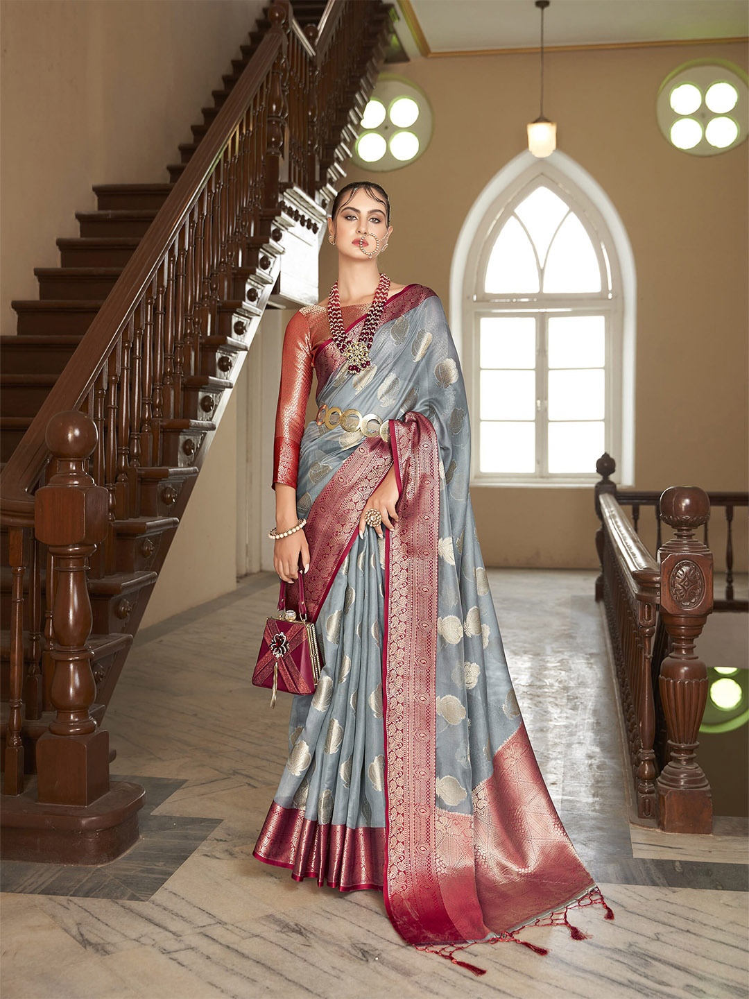 

elora Ethnic Motifs Woven Design Zari Silk Blend Banarasi Saree, Grey