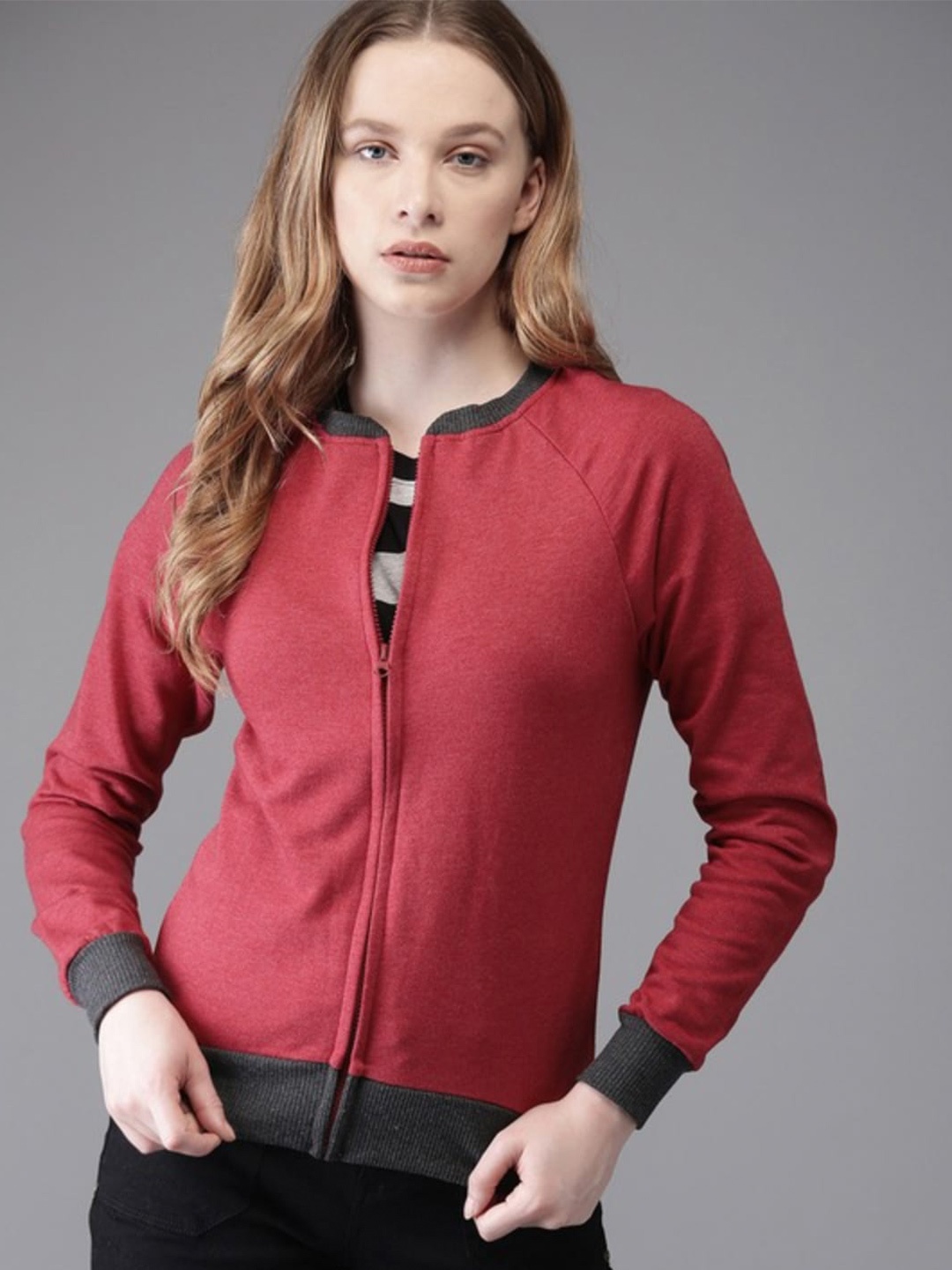 

Campus Sutra Mandarin Collar Cotton Sweatshirt, Red