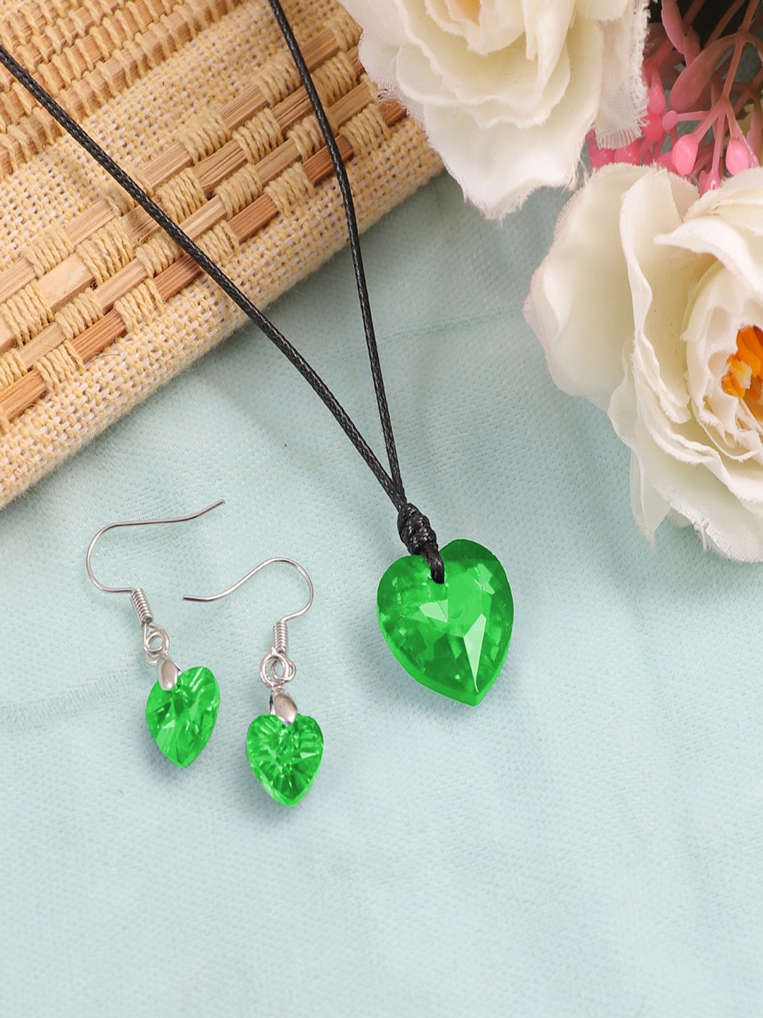 

UNIVERSITY TRENDZ Heart Shaped Crystal Pendant Jewellery Set, Green