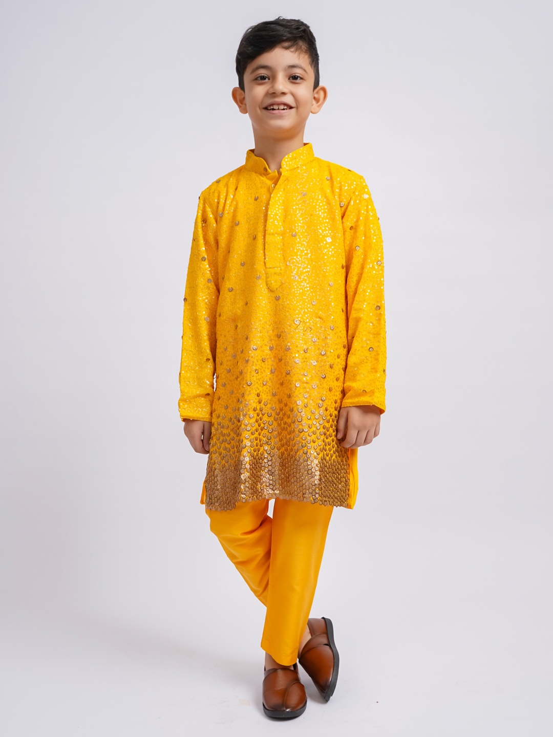 

VASTRAMAY Boys Embroidered Regular Sequinned Kurta With Pyjamas, Yellow