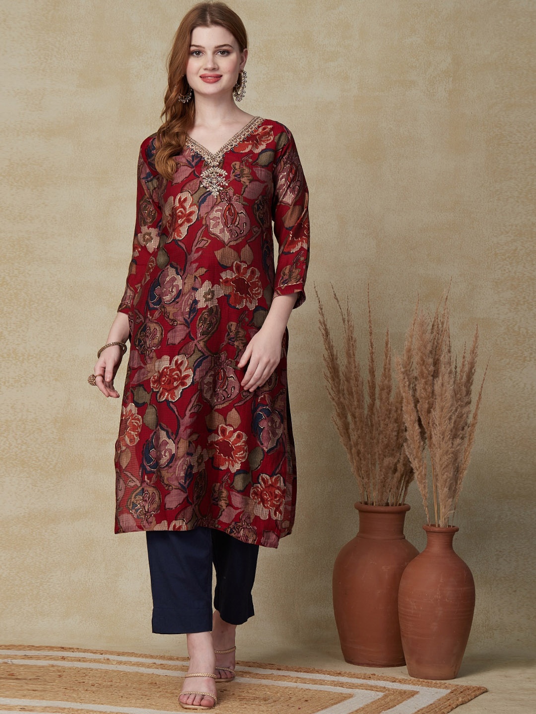 

FASHOR Floral Printed V-Neck Straight Kurta, Red