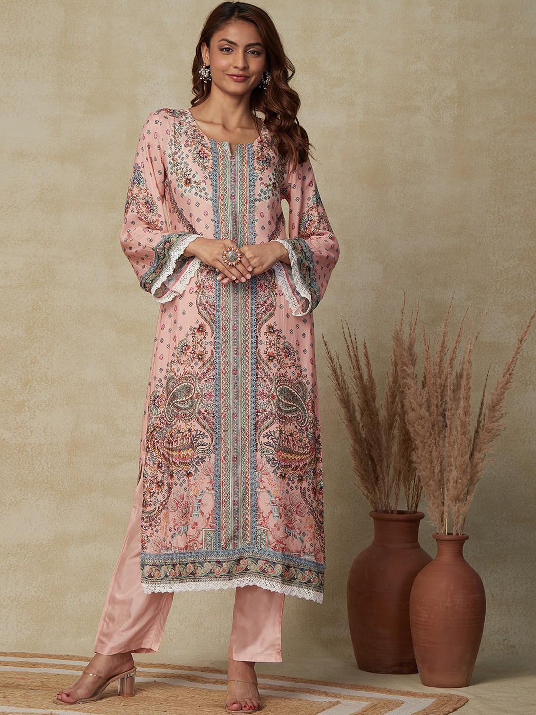 

FASHOR Floral Printed Round Neck Long Sleeve Kurta With Trousers & With Dupatta, Pink