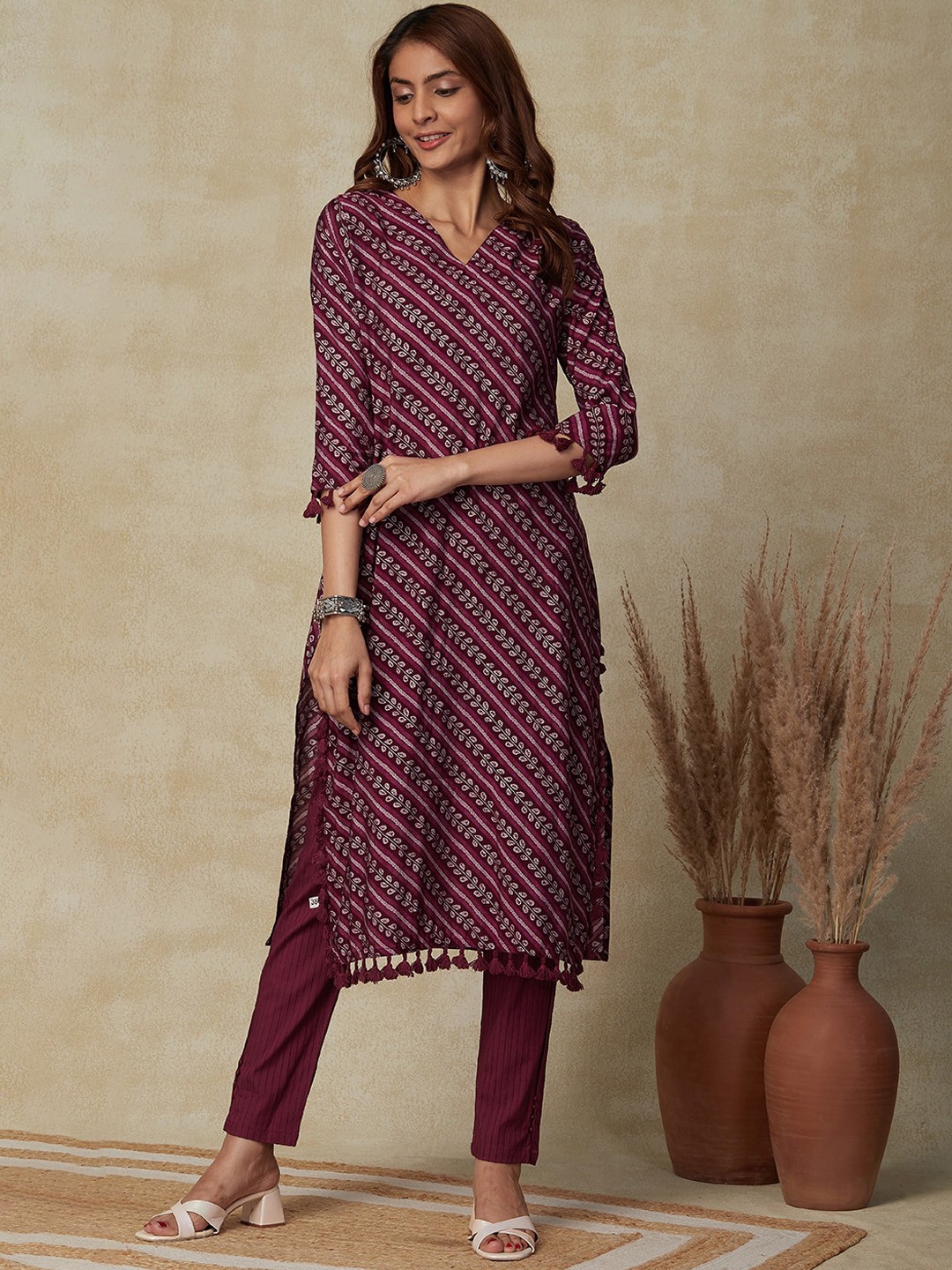 

FASHOR Striped V-Neck Straight Kurta, Mauve