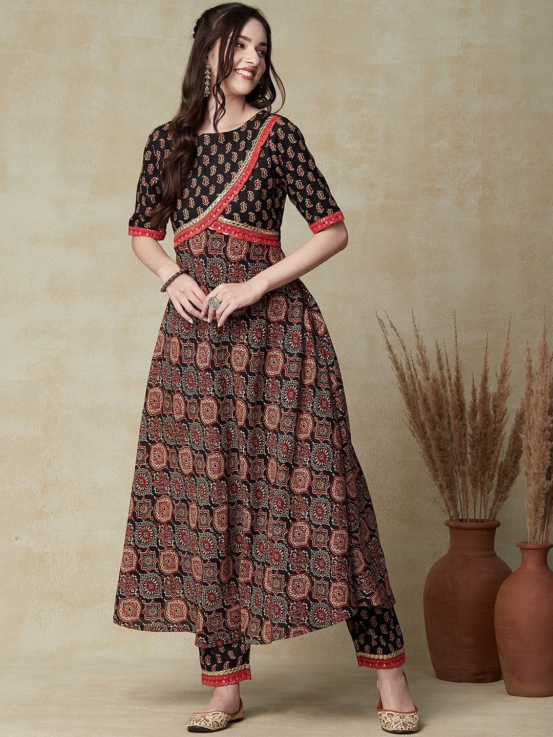 

FASHOR Ethnic Motifs Printed Mirror Work Kurta with Trousers, Black