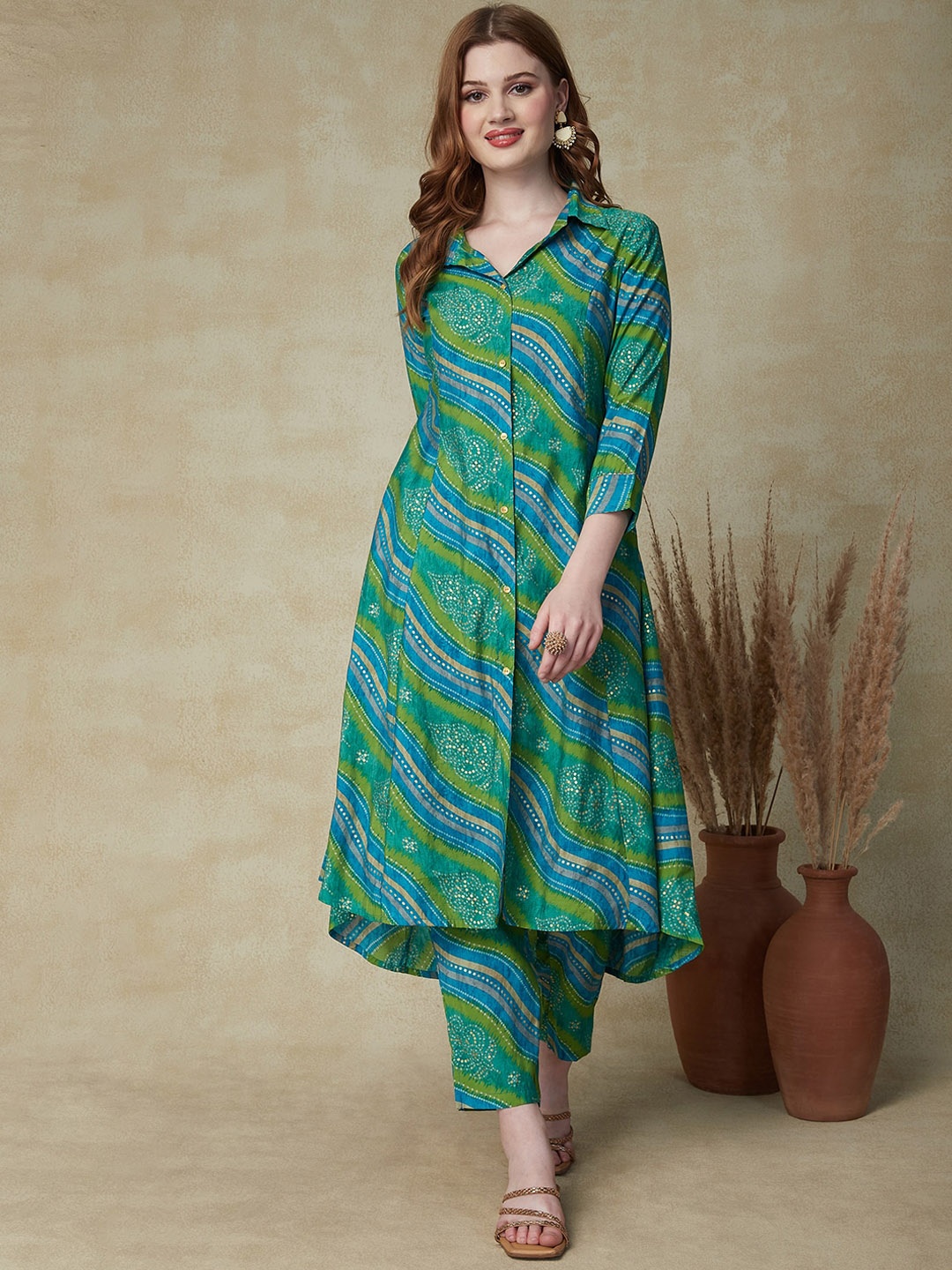 

FASHOR Bandhani Printed Kurta with Trousers, Green