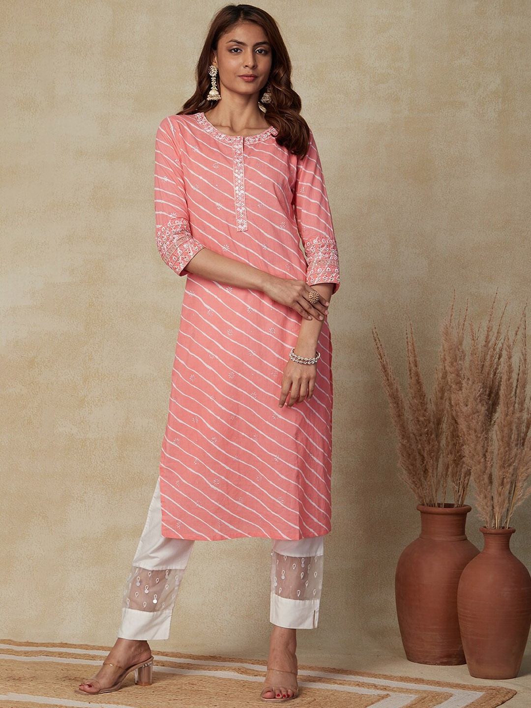 

FASHOR Leheriya Printed Thread Work Pure Cotton Straight Kurta, Pink