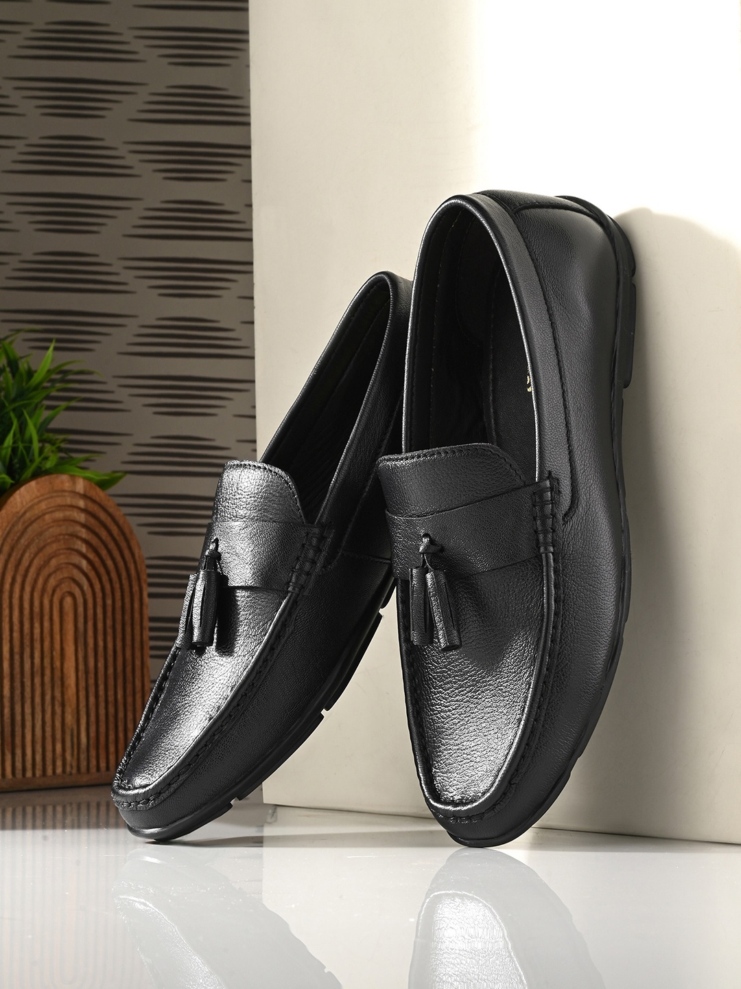 

CLOG LONDON Men Leather Square Toe Loafers, Black