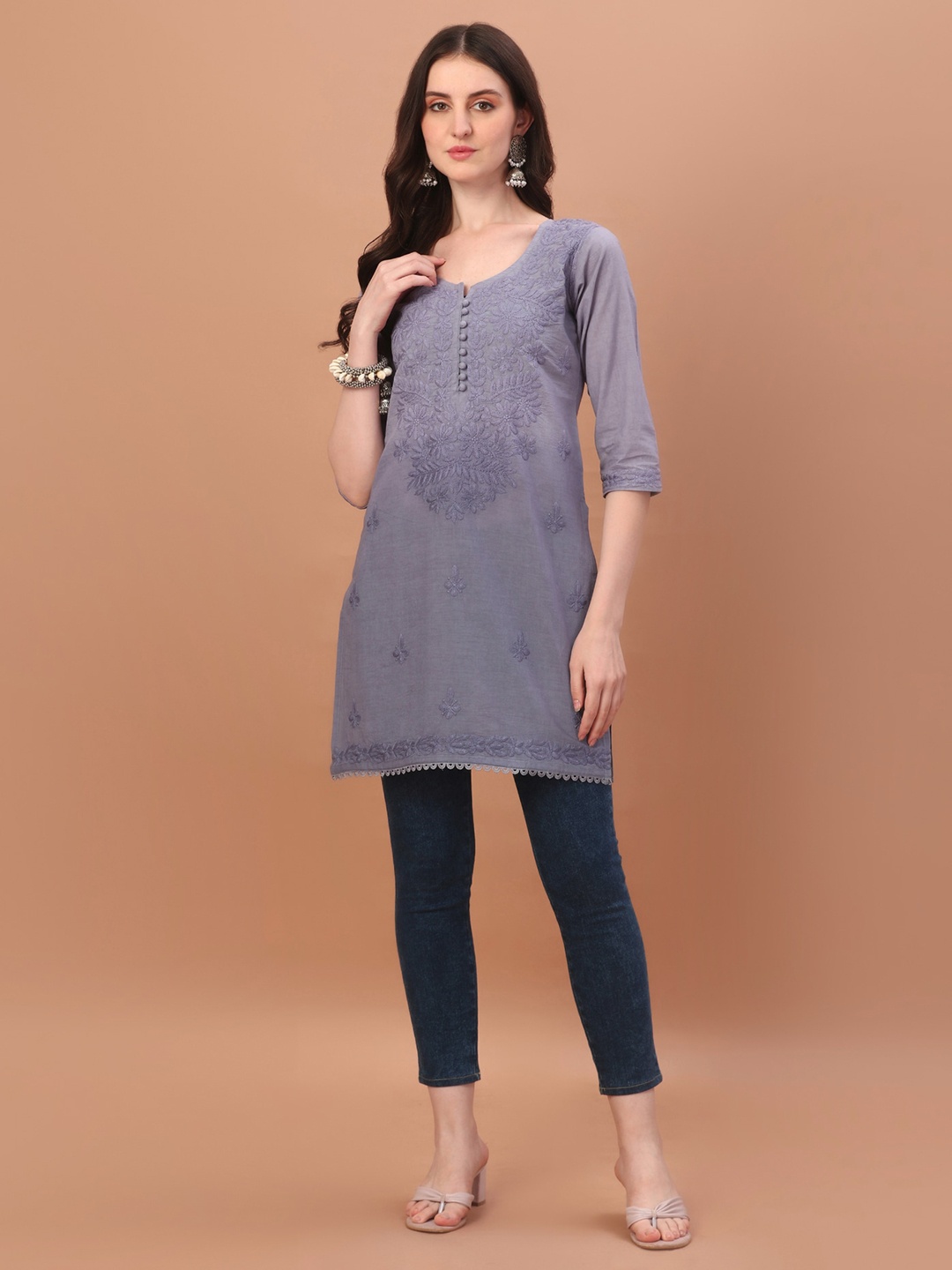 

SAZRIKA Floral Embroidered Chikankari Pure Cotton Kurti, Grey