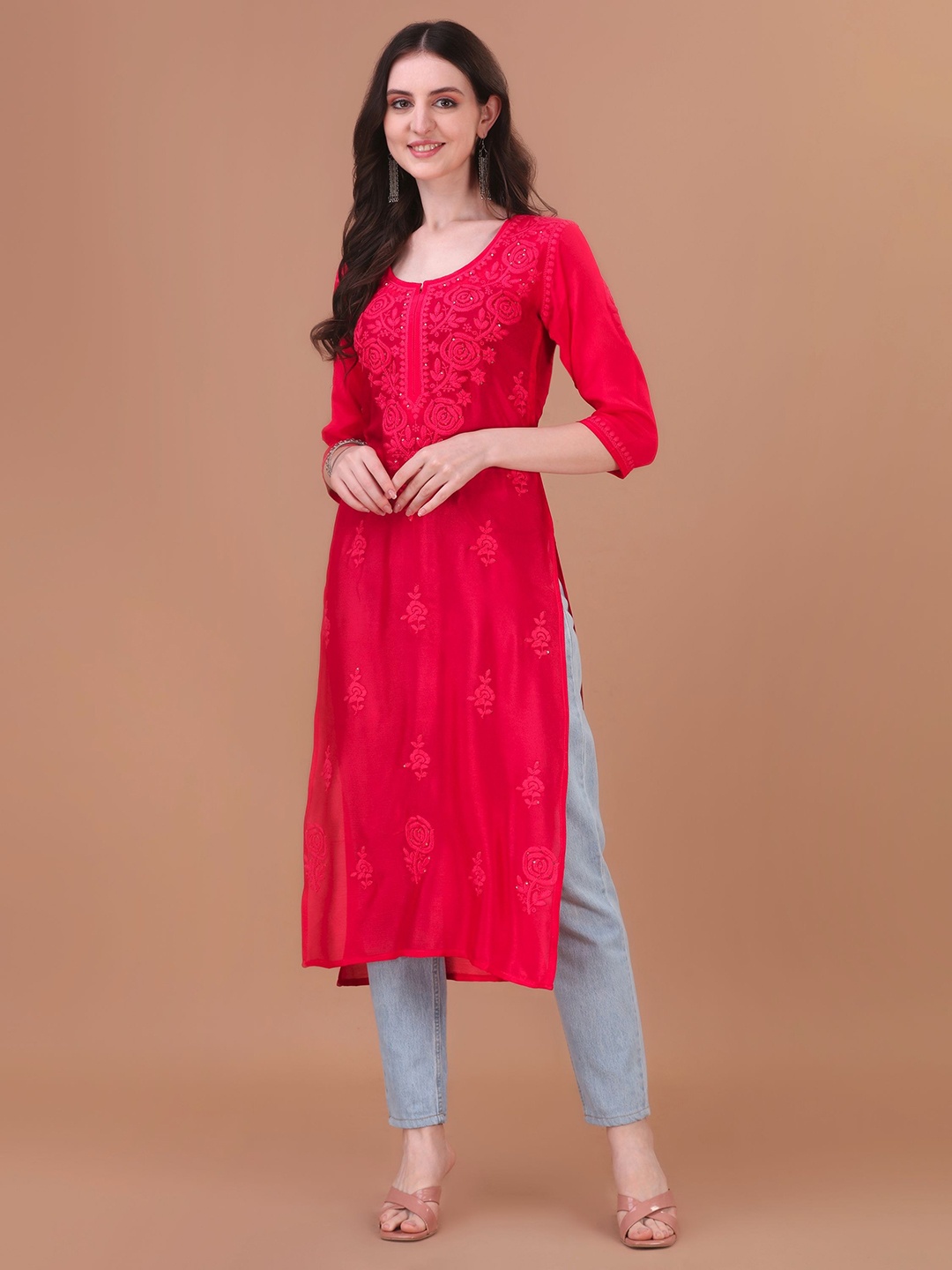 

SAZRIKA Floral Embroidered Chikankari Kurta, Red