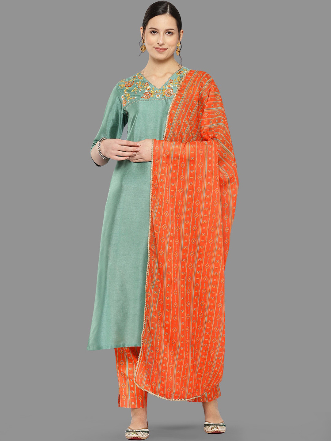 

Janasya Embroidered Gotta Patti Kurta with Palazzos & Dupatta, Green
