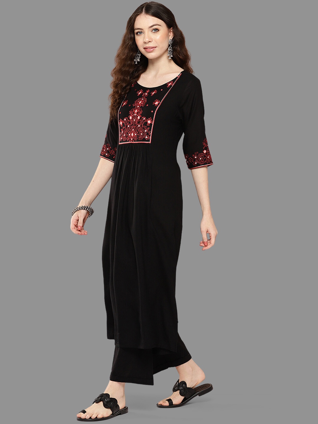 

Janasya Ethnic Motifs Embroidered A-line Pleated Kurta, Black