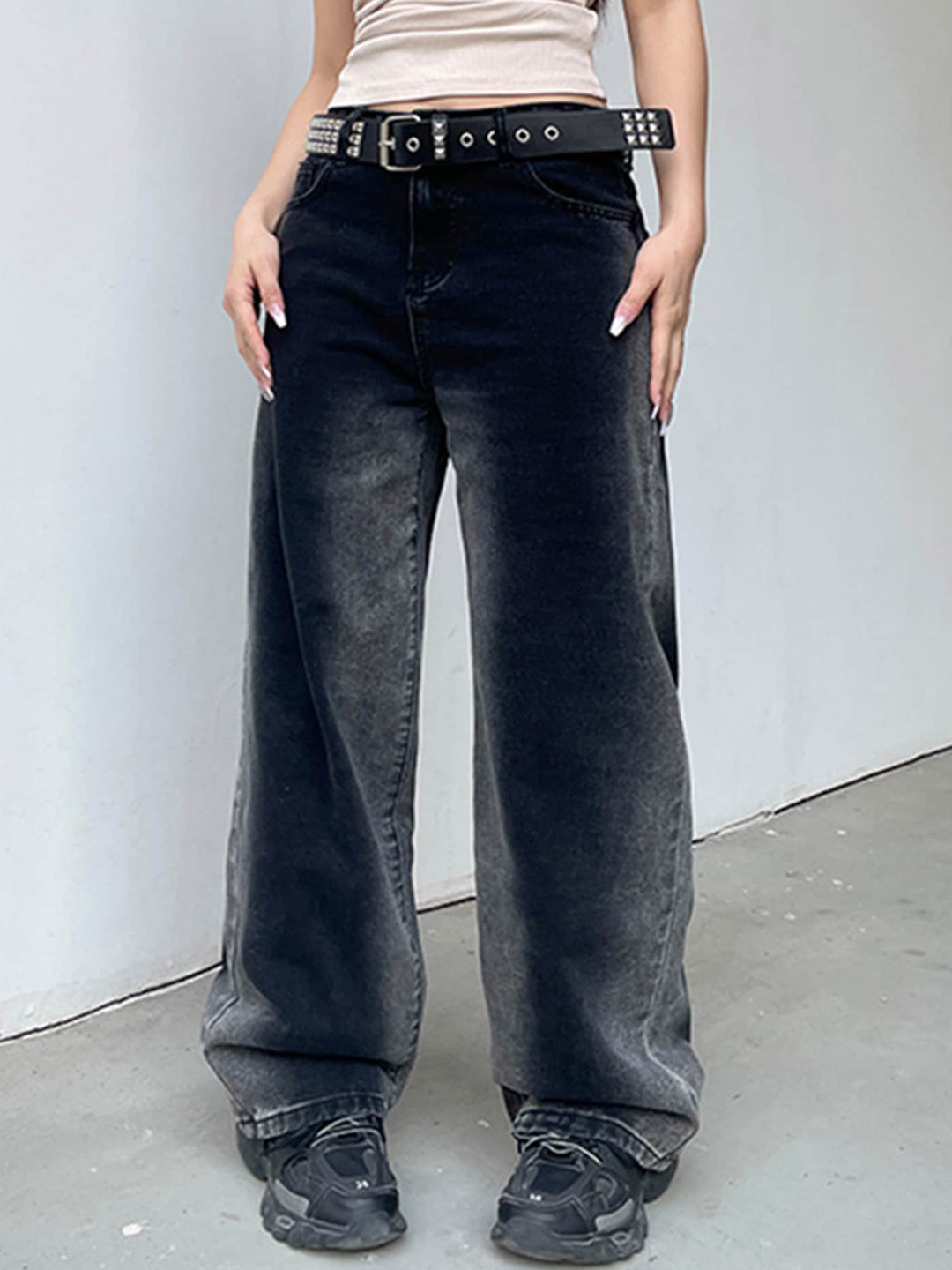 

LULU & SKY Women Straight Fit Low-Rise Clean Look Jeans, Black