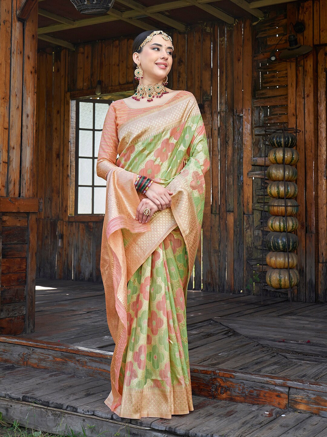 

Anouk Woven Design Zari Linen Blend Saree, Green