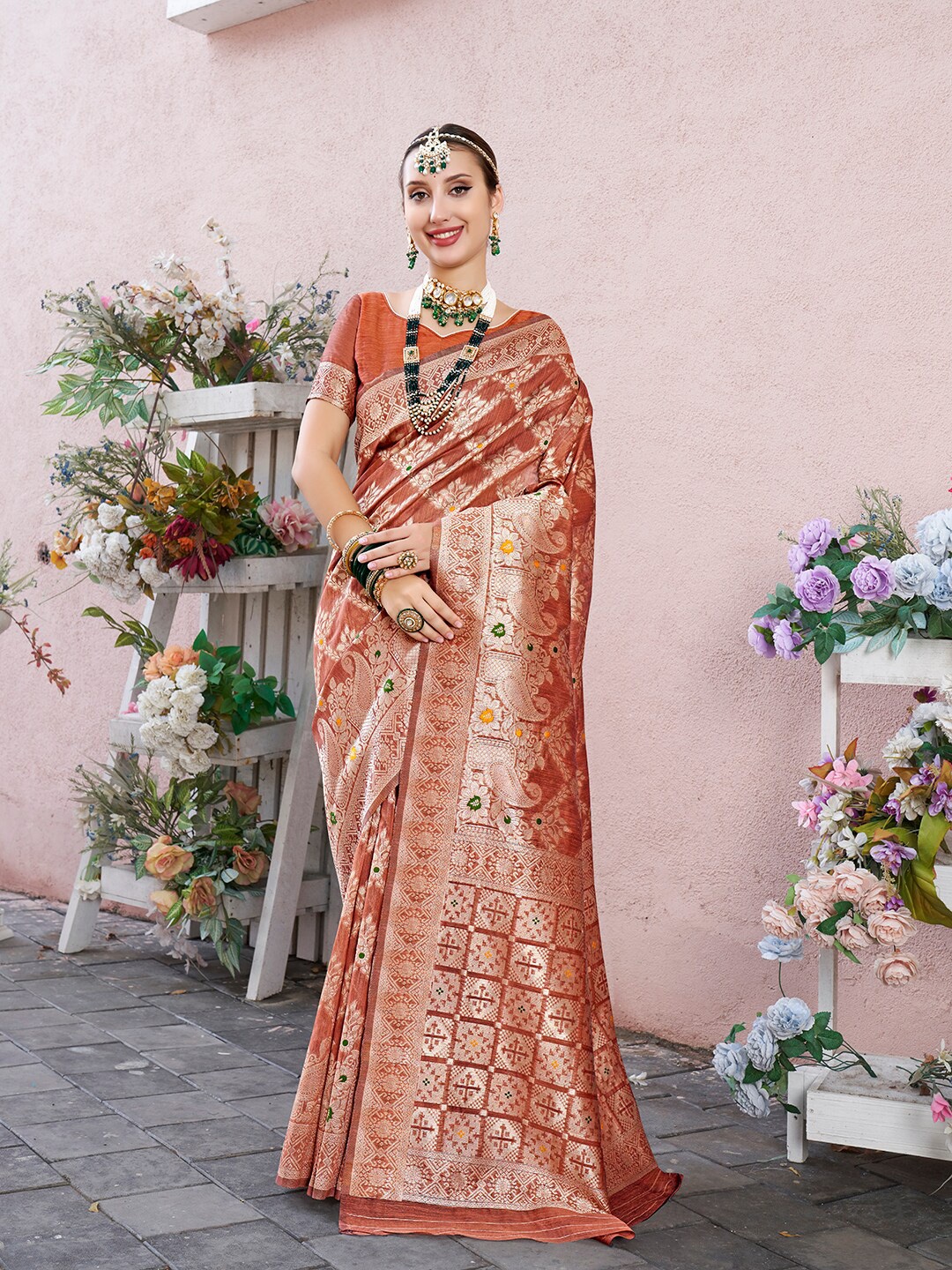 

Anouk Woven Design Zari Linen Blend Saree, Orange