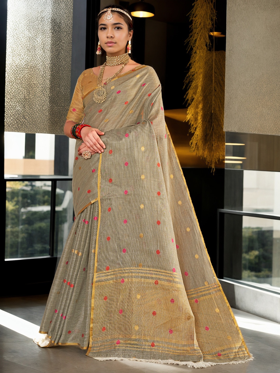 

Anouk Woven Design Zari Linen Blend Saree, Beige
