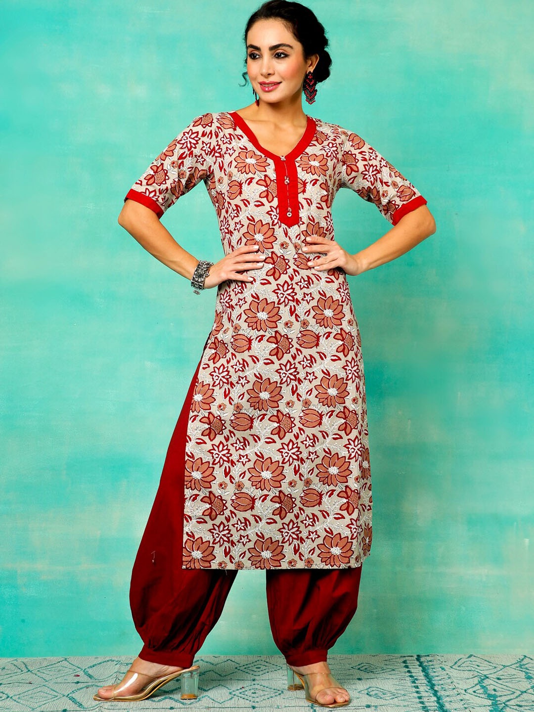 

Anouk White Floral Printed V-Neck Straight Cotton Kurta