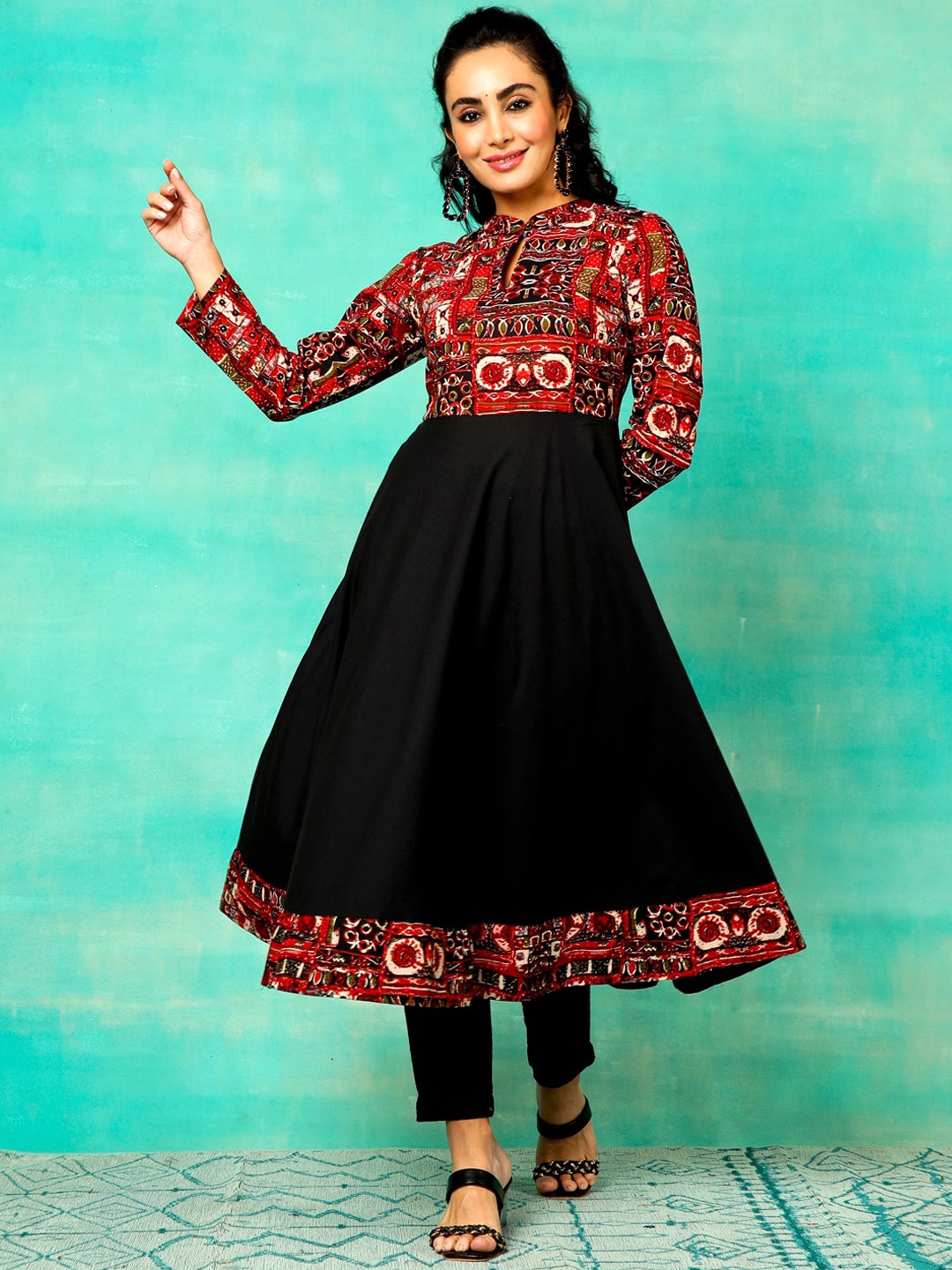 

Anouk Abstract Printed Keyhole Neck Cotton Anarkali Kurta, Black