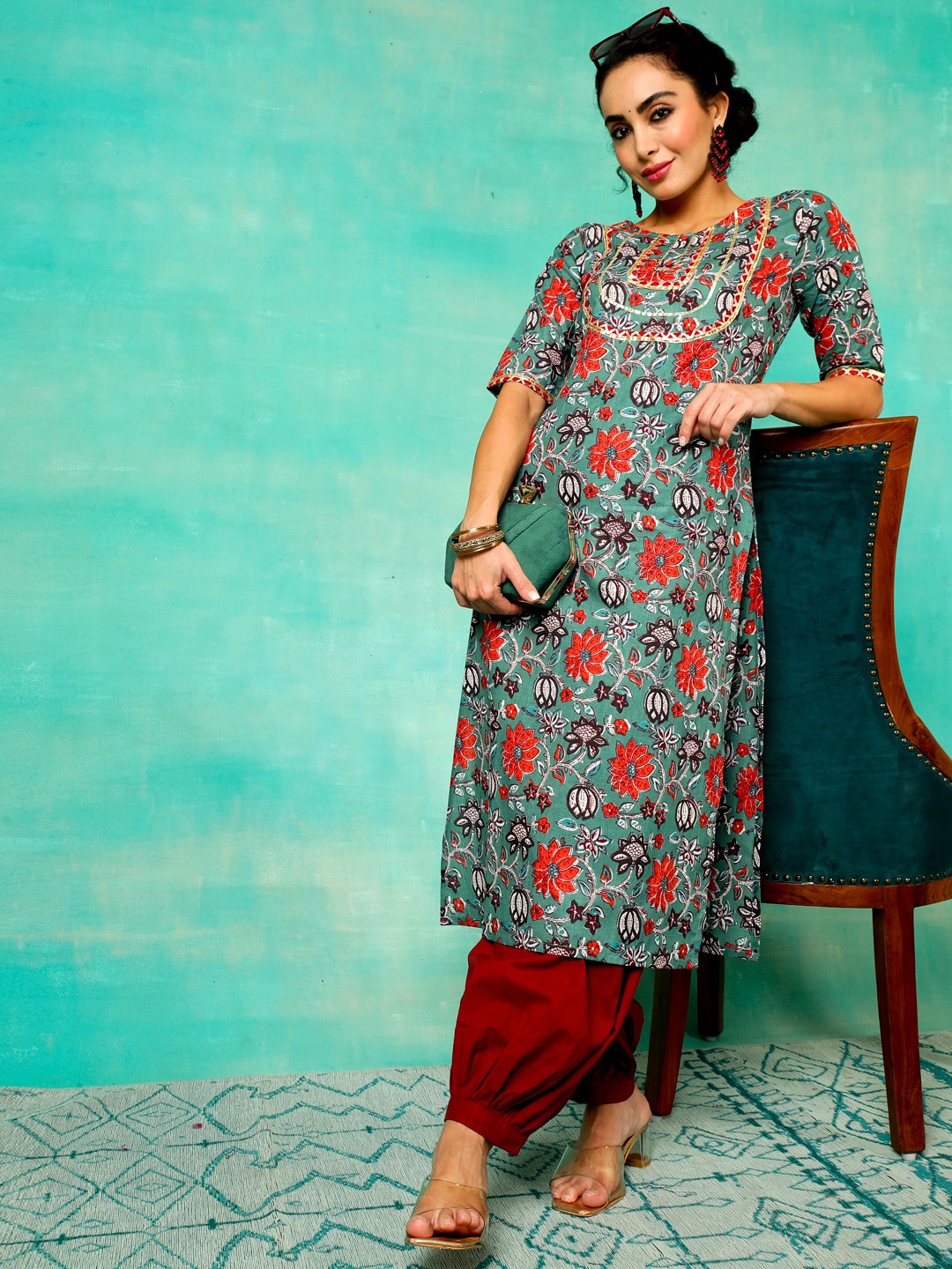 

Anouk Green Floral Printed Pure Cotton Straight Kurta With Harem Pants